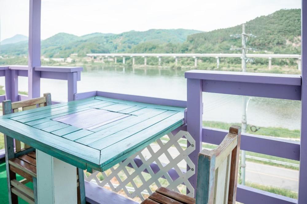 Riverwalk Pension Chuncheon Exterior photo